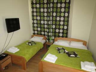 Гостевой дом Central Studios Подгорица Трехместный номер-студио с балконом-6