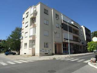 Гостевой дом Central Studios Подгорица Трехместный номер-студио с балконом-12