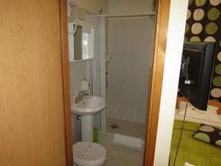 Гостевой дом Central Studios Подгорица Трехместный номер-студио с балконом-2