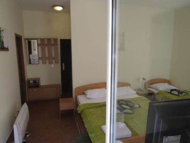 Гостевой дом Central Studios Подгорица-11